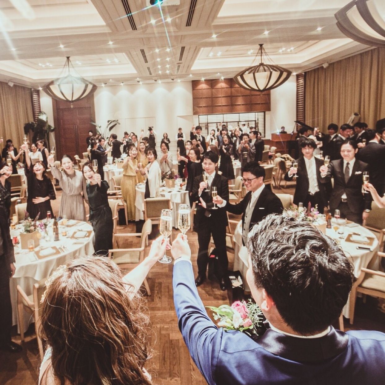 披露宴パーティのカバー写真