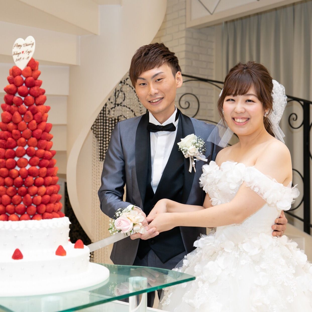 披露宴パーティのカバー写真