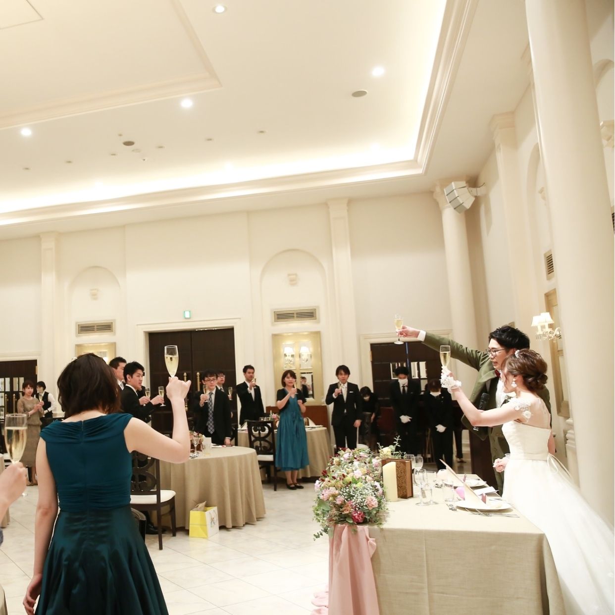 披露宴パーティのカバー写真