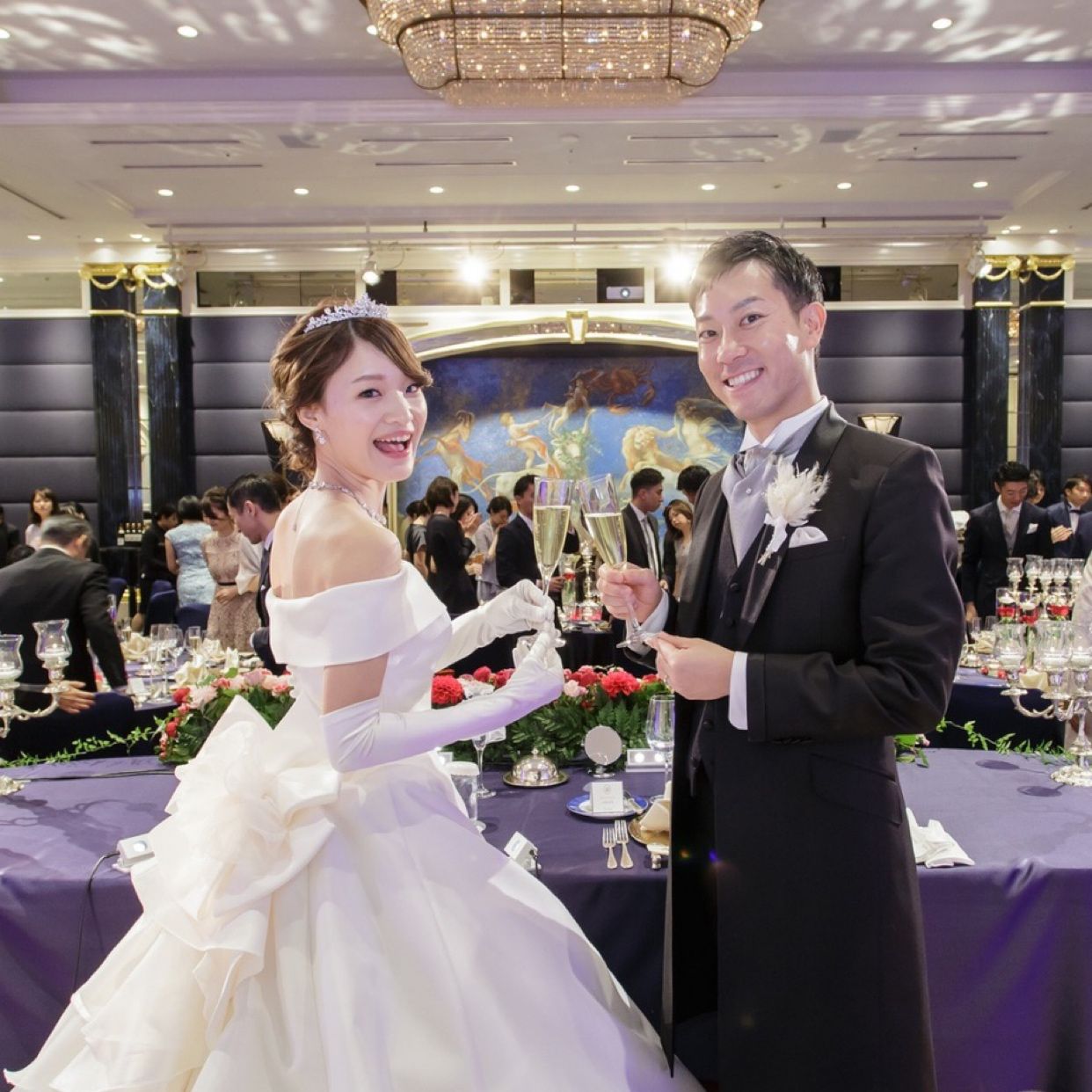 披露宴パーティのカバー写真