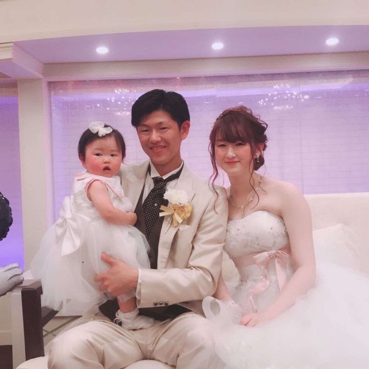 披露宴パーティのカバー写真