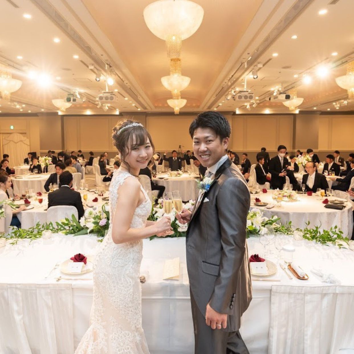 披露宴パーティのカバー写真