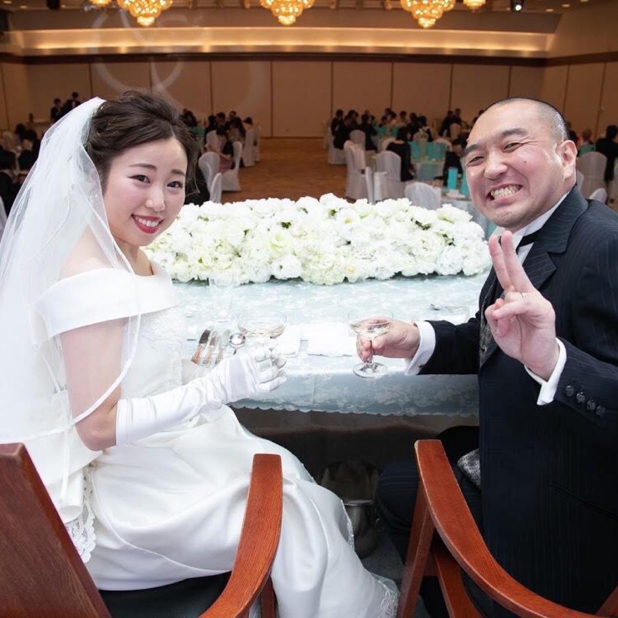 披露宴パーティのカバー写真