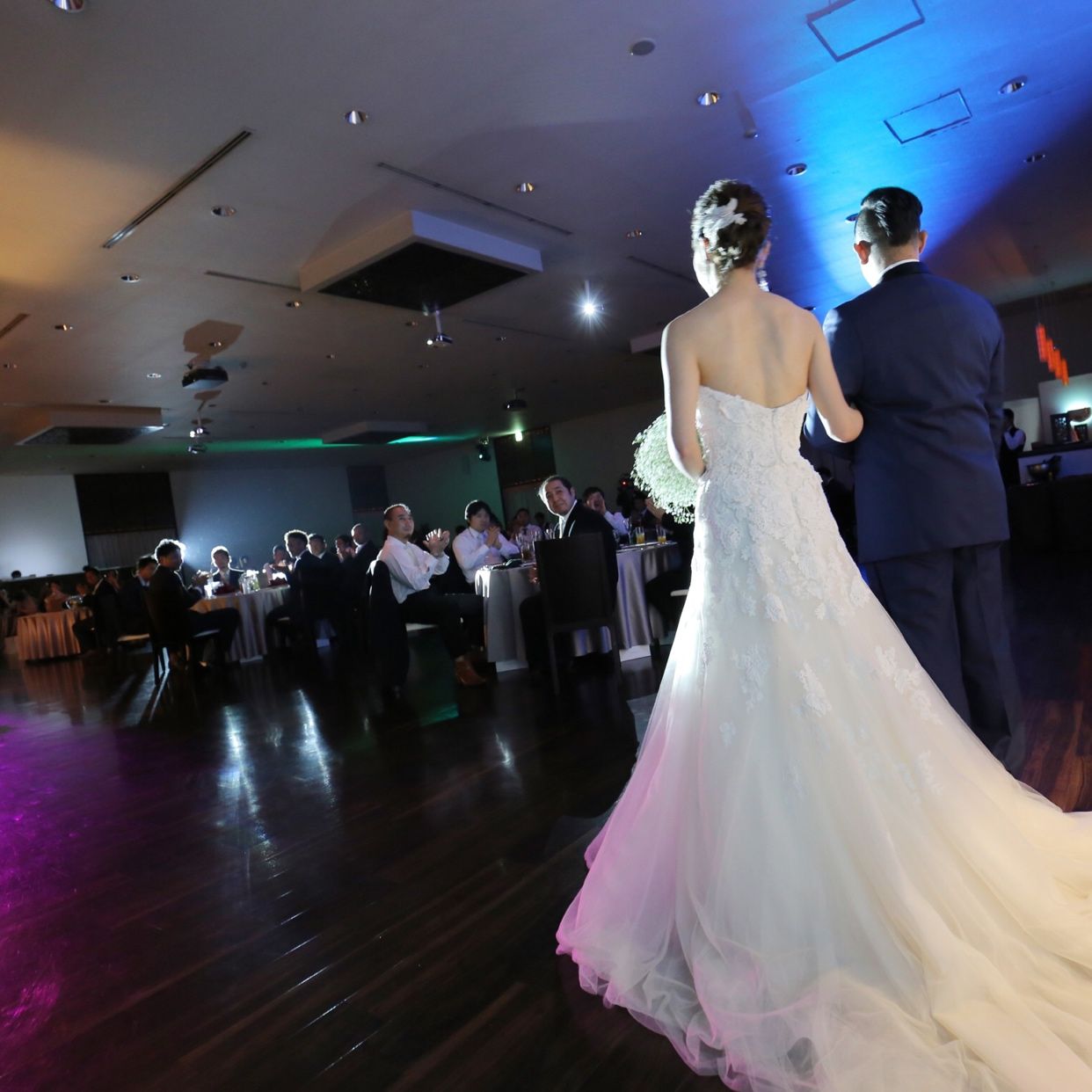 披露宴パーティのカバー写真