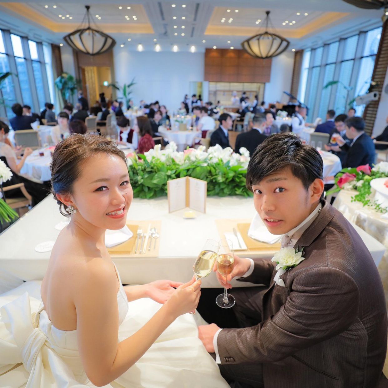 披露宴パーティのカバー写真