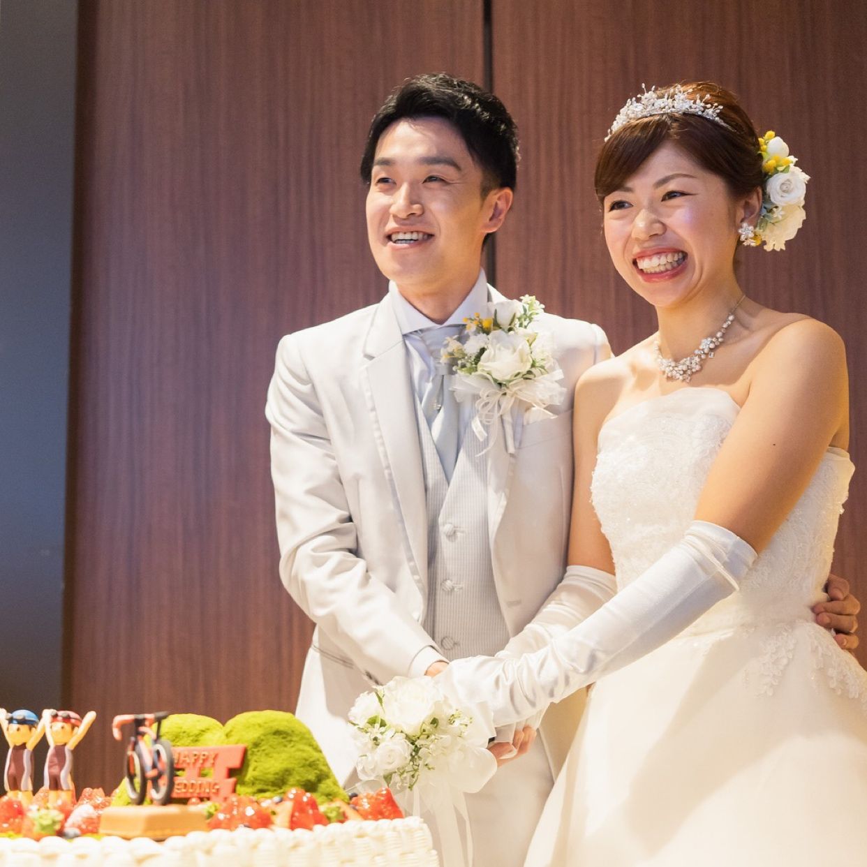 披露宴パーティのカバー写真