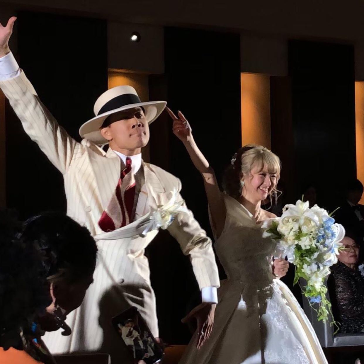 披露宴パーティのカバー写真