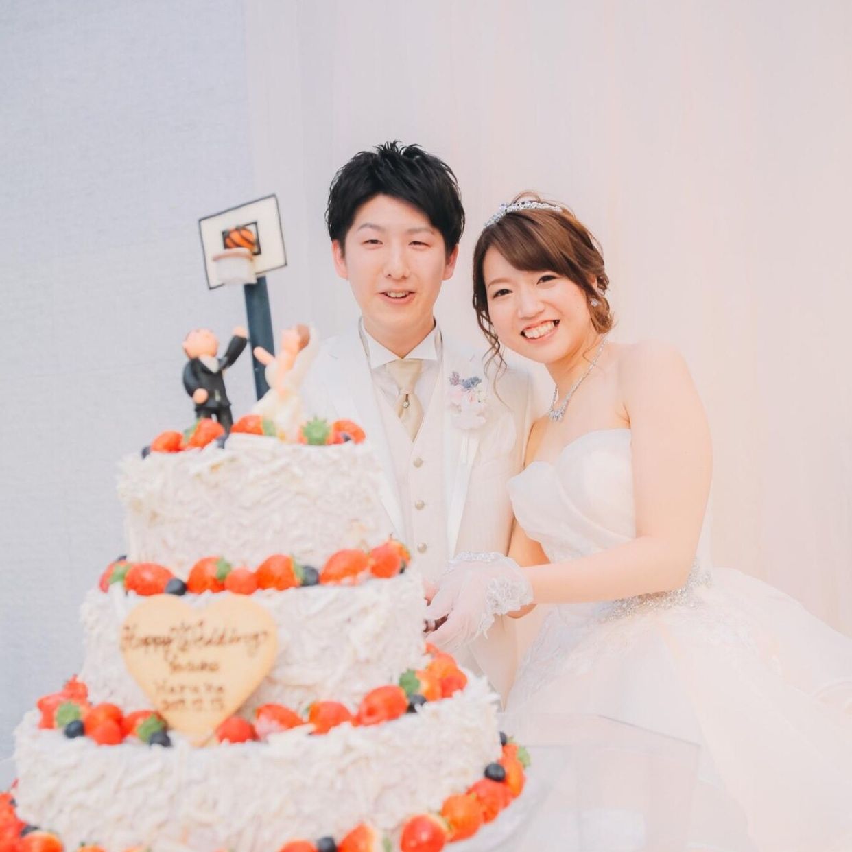 披露宴パーティのカバー写真