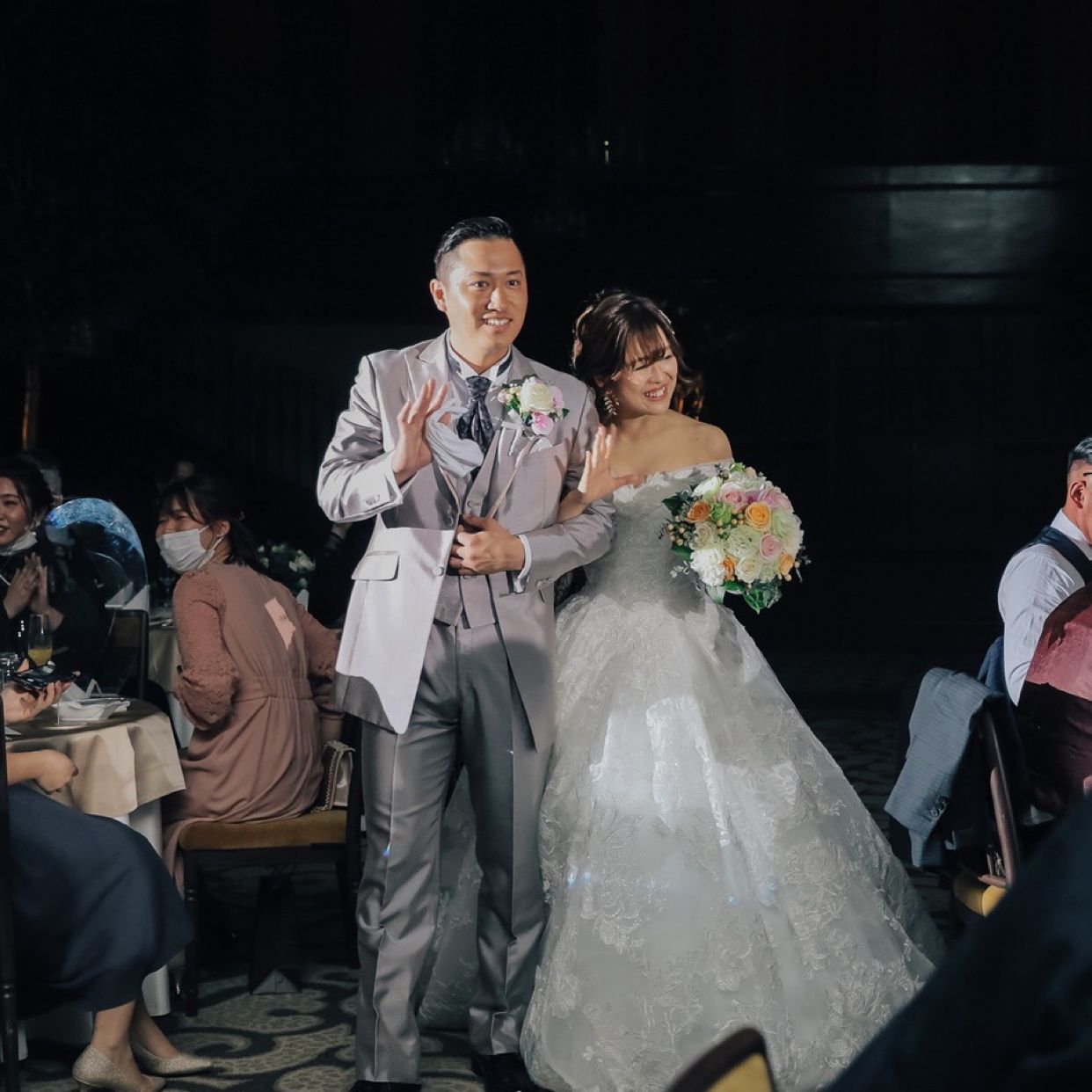 披露宴パーティのカバー写真