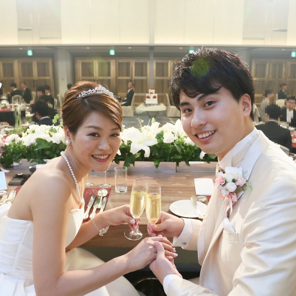 披露宴パーティのカバー写真