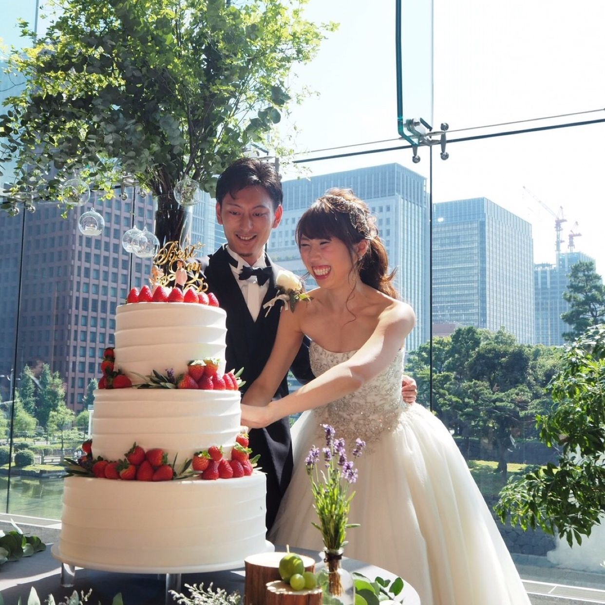 披露宴パーティのカバー写真