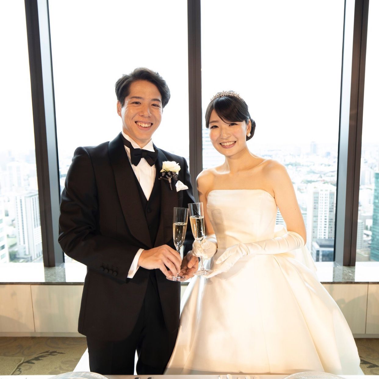 披露宴パーティのカバー写真