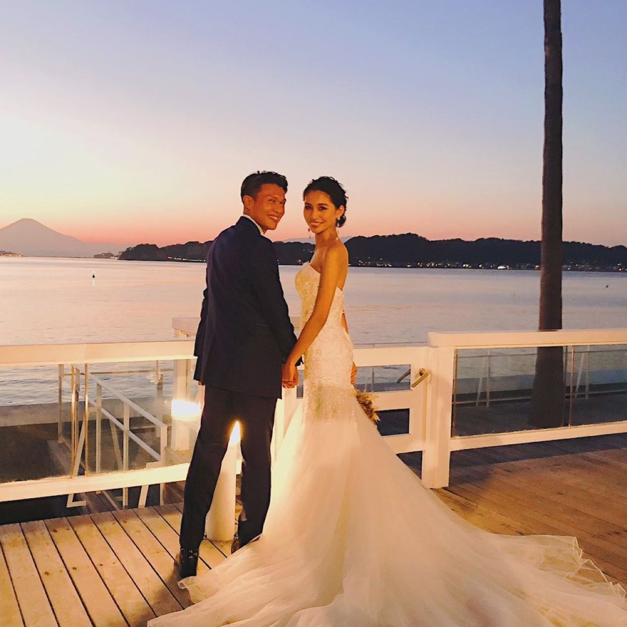 披露宴パーティのカバー写真