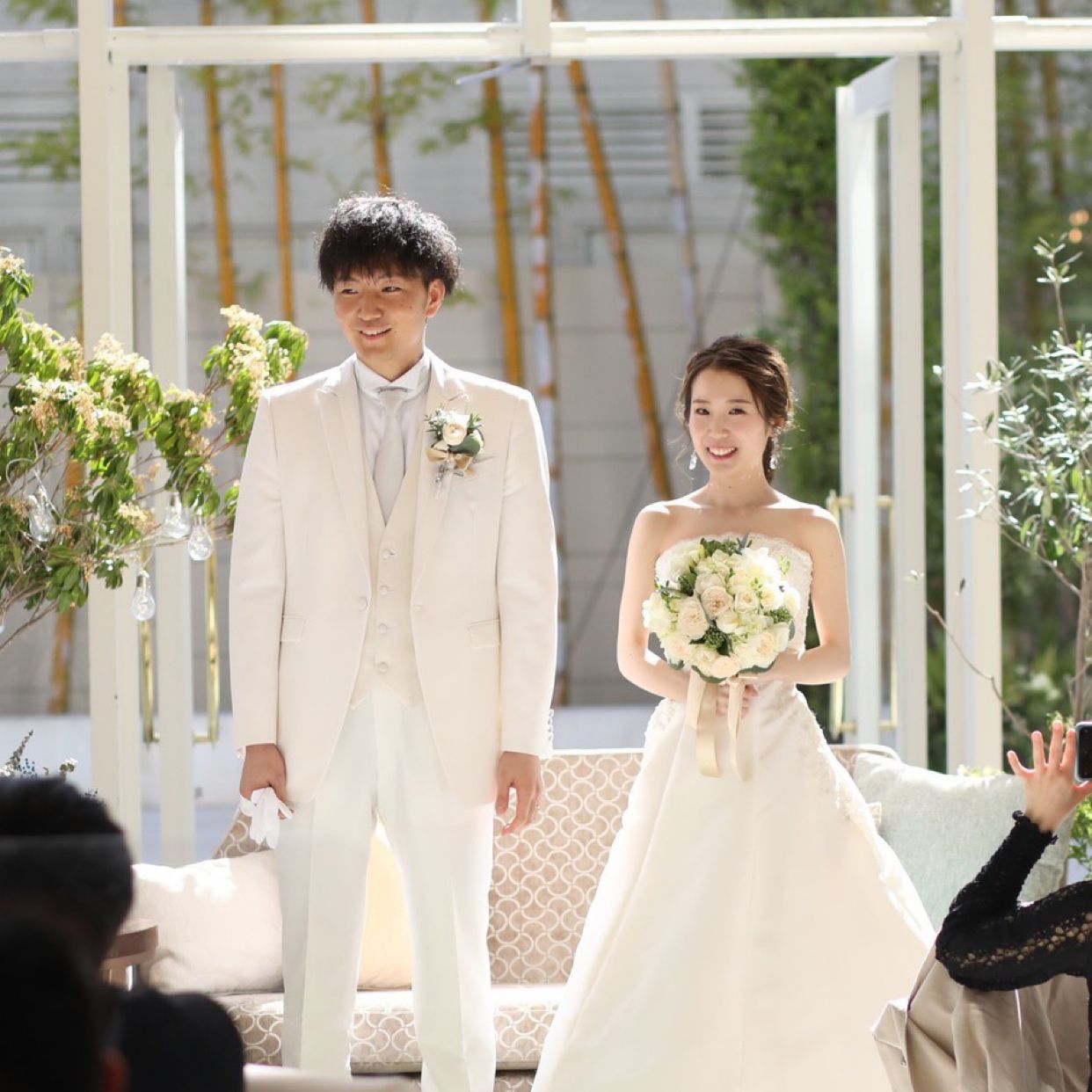 披露宴パーティのカバー写真