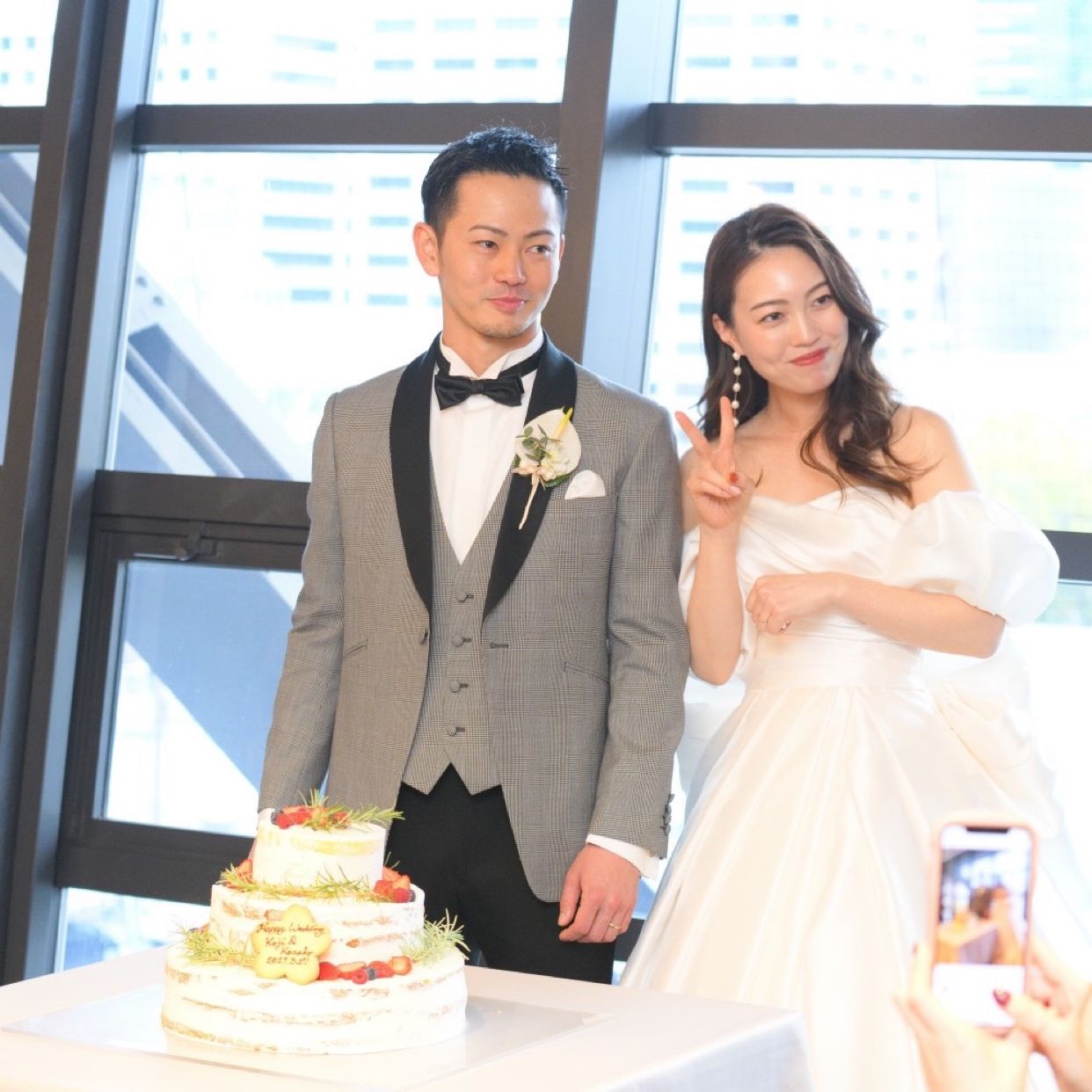 披露宴パーティのカバー写真