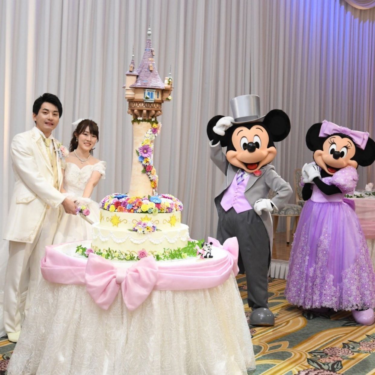 披露宴パーティのカバー写真