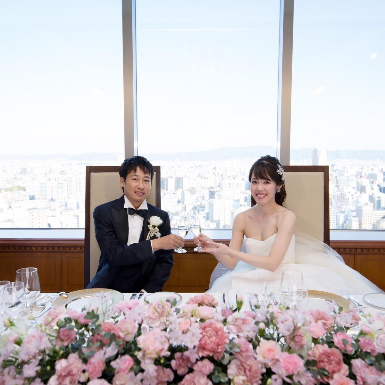 披露宴パーティのカバー写真