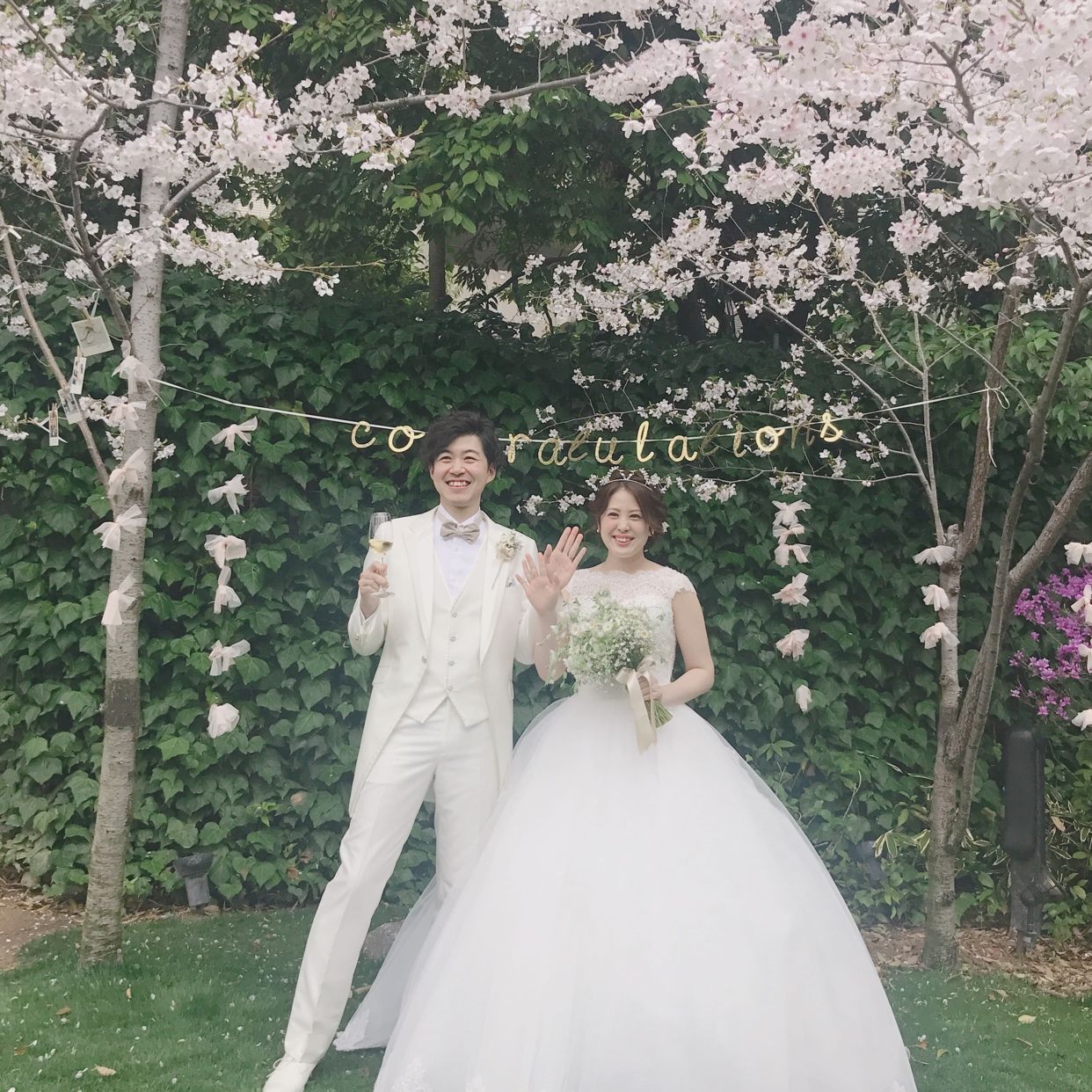 披露宴パーティのカバー写真