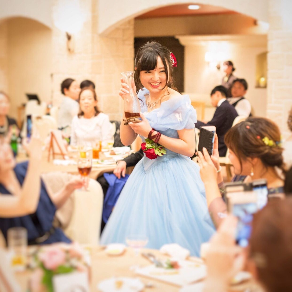 披露宴パーティのカバー写真