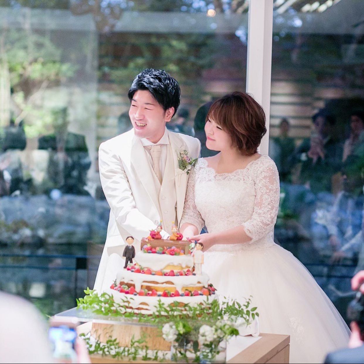 披露宴パーティのカバー写真