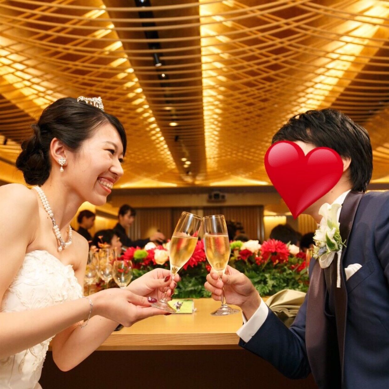 披露宴パーティのカバー写真