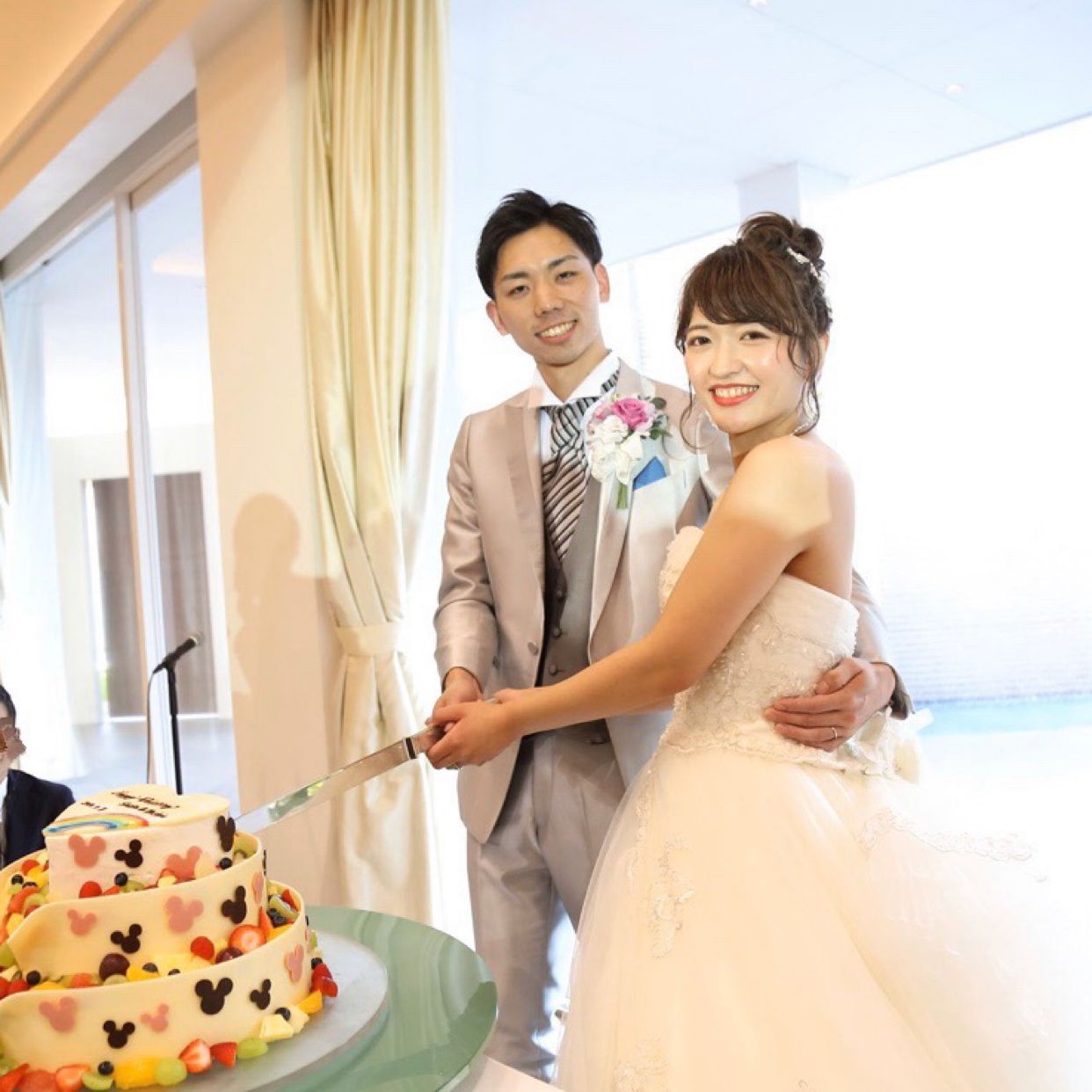 披露宴パーティのカバー写真