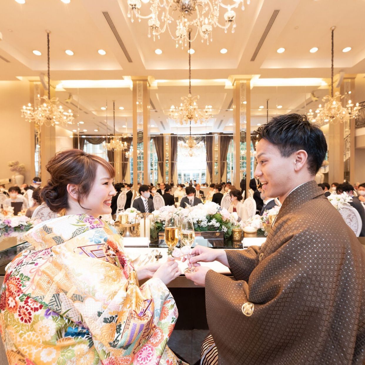 披露宴パーティのカバー写真