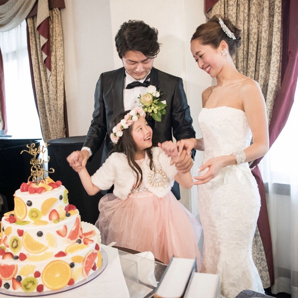 披露宴パーティのカバー写真