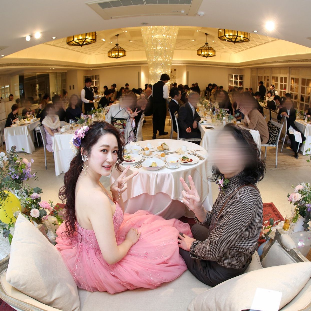 披露宴パーティのカバー写真