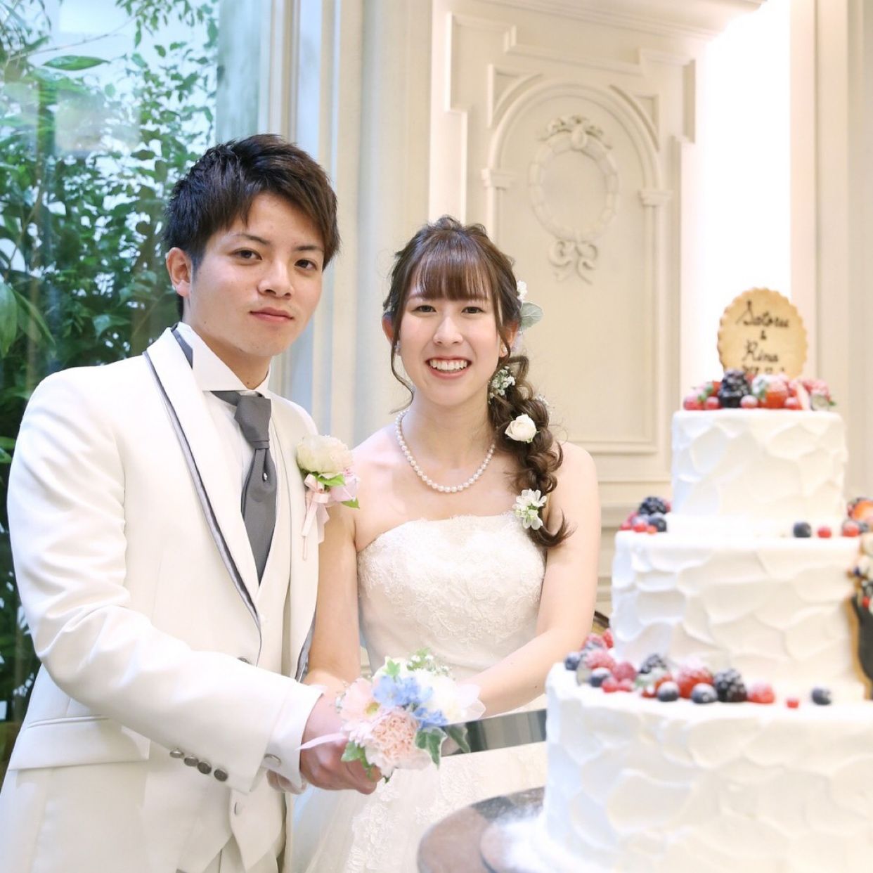 披露宴パーティのカバー写真