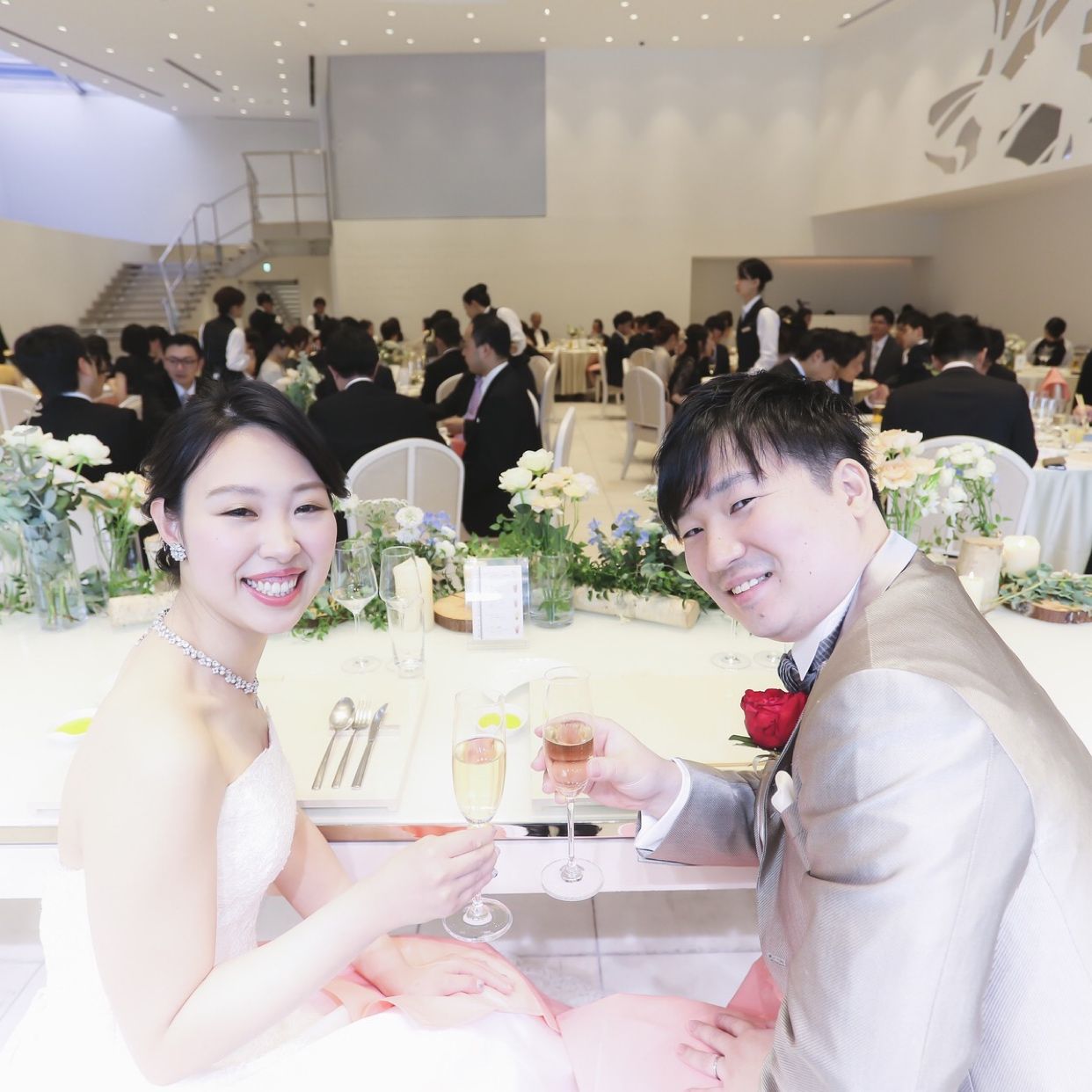 披露宴パーティのカバー写真