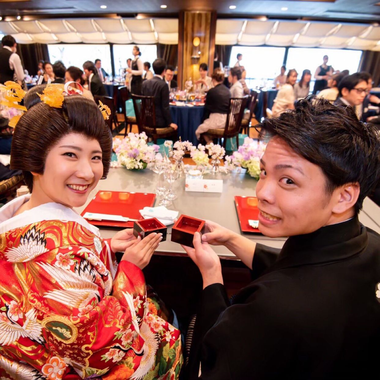 披露宴パーティのカバー写真