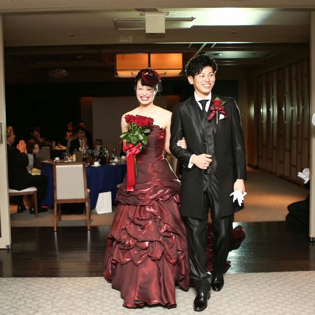 披露宴パーティのカバー写真