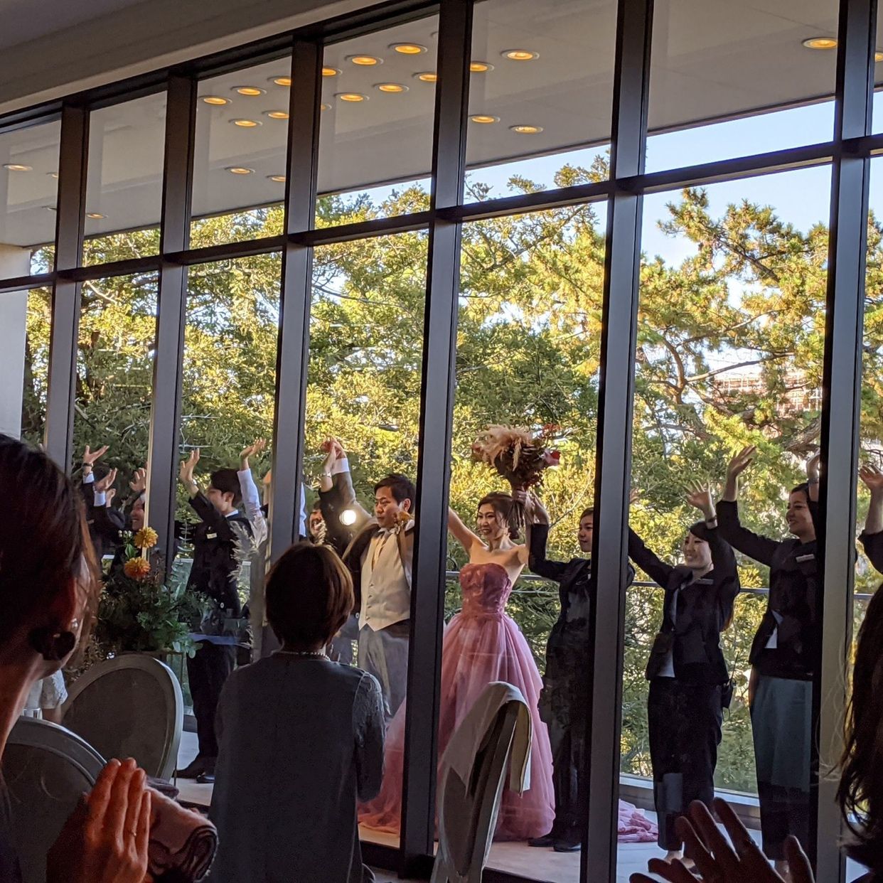 披露宴パーティのカバー写真