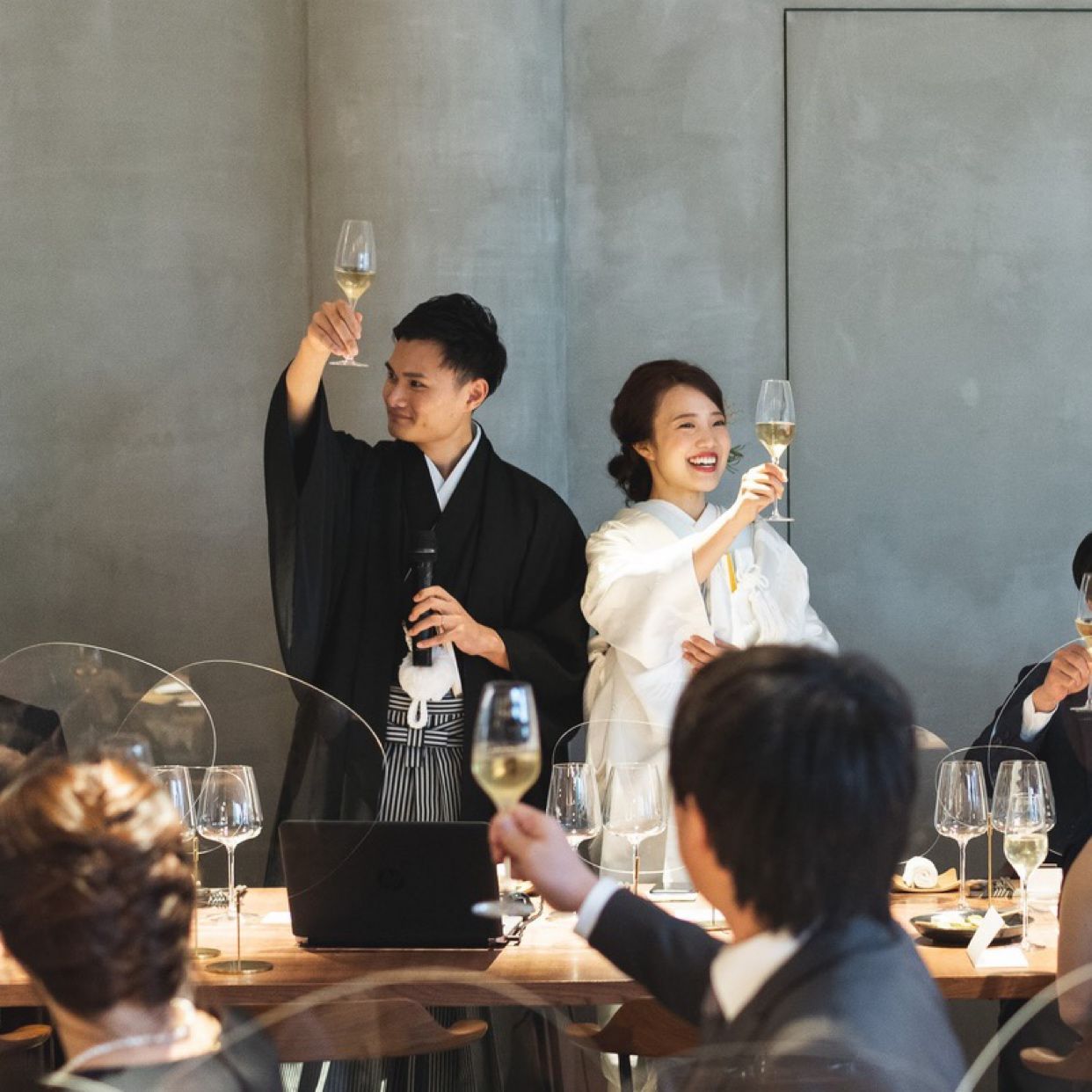 披露宴パーティのカバー写真