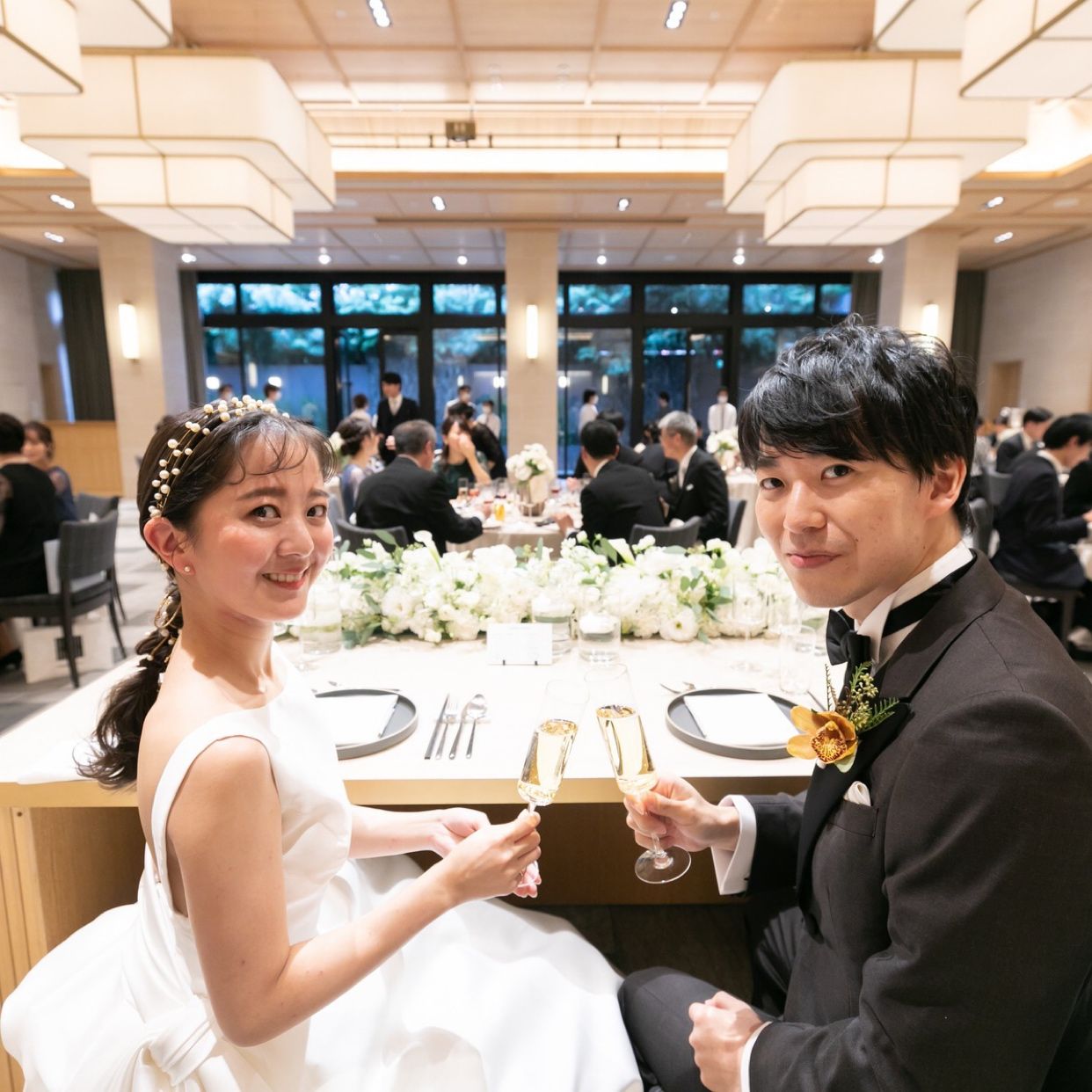 披露宴パーティのカバー写真