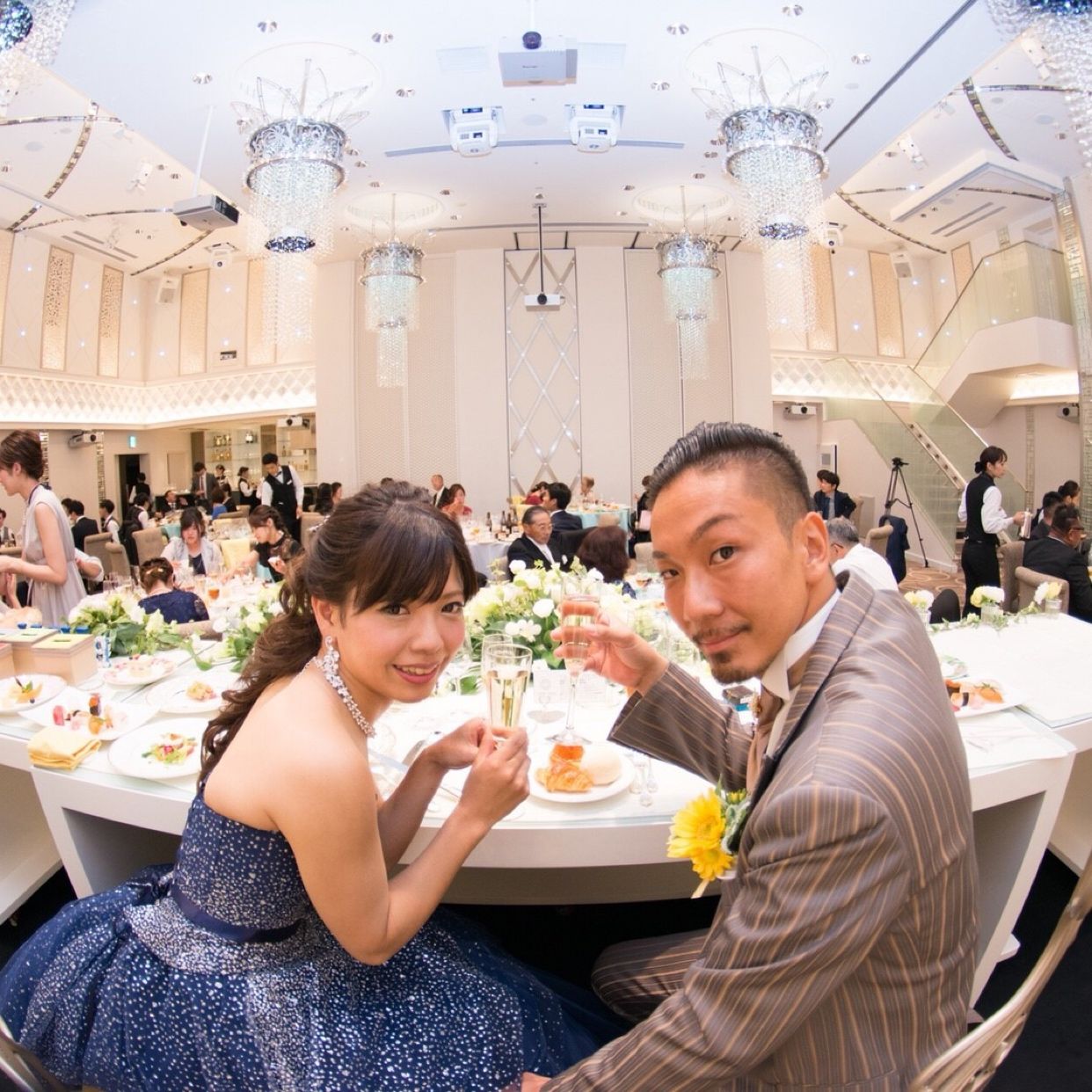 披露宴パーティのカバー写真