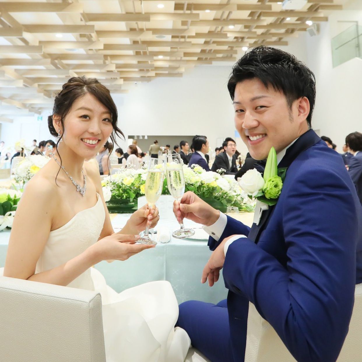 披露宴パーティのカバー写真