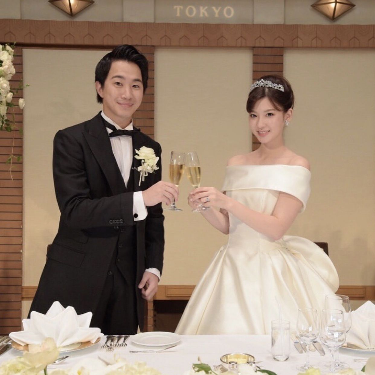 披露宴パーティのカバー写真