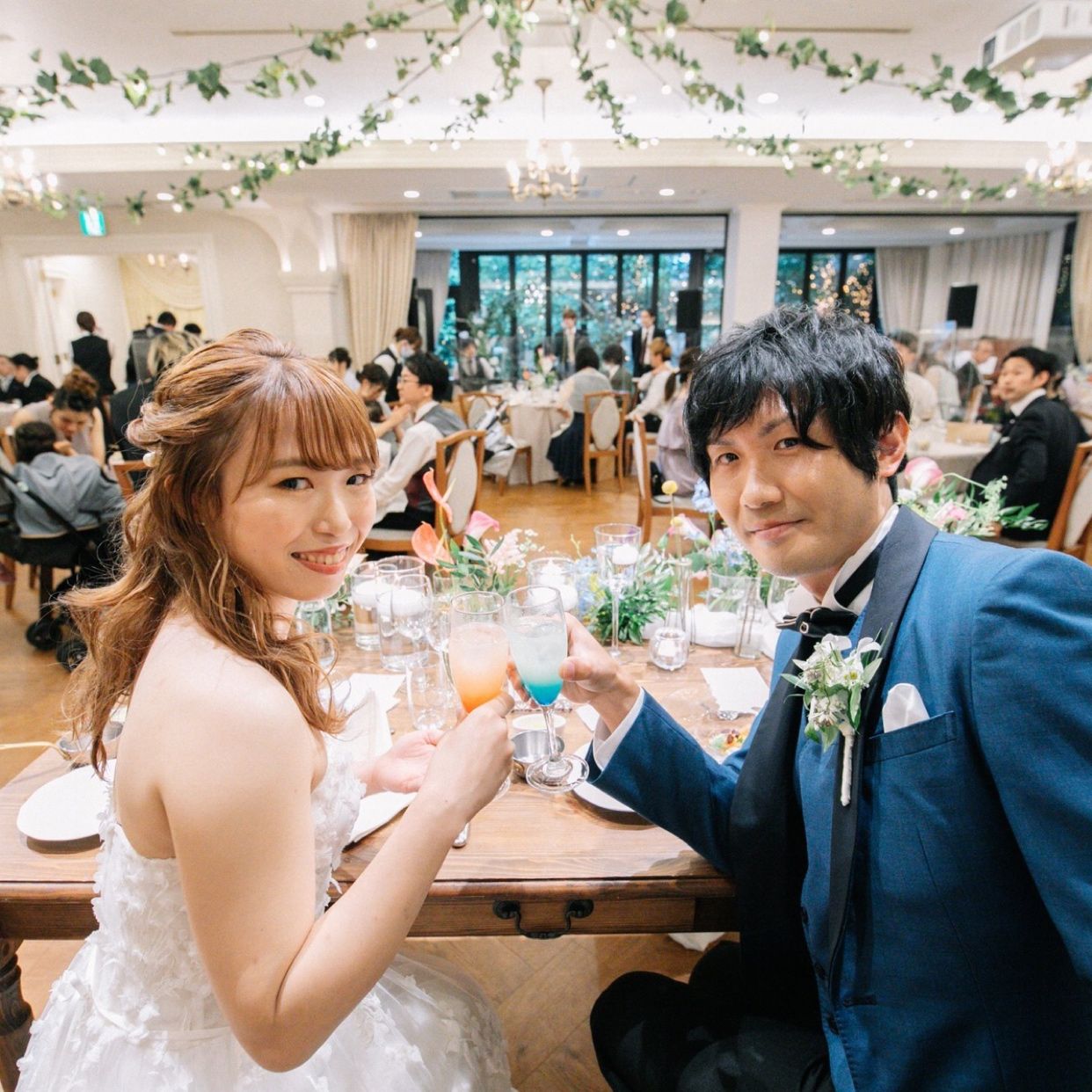 披露宴パーティのカバー写真