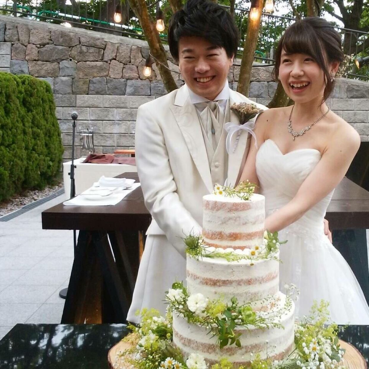 披露宴パーティのカバー写真