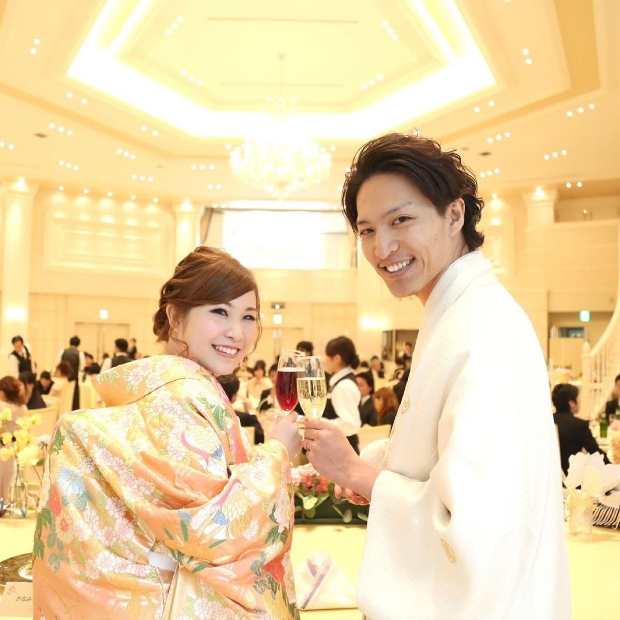 披露宴パーティのカバー写真