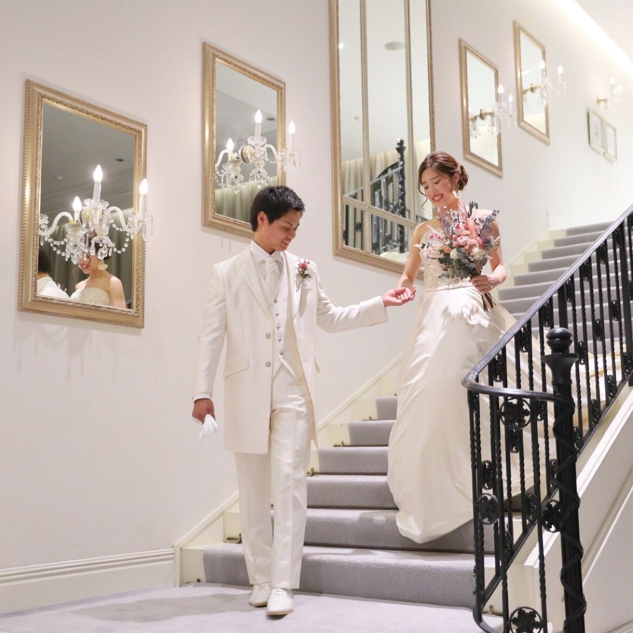 披露宴パーティのカバー写真