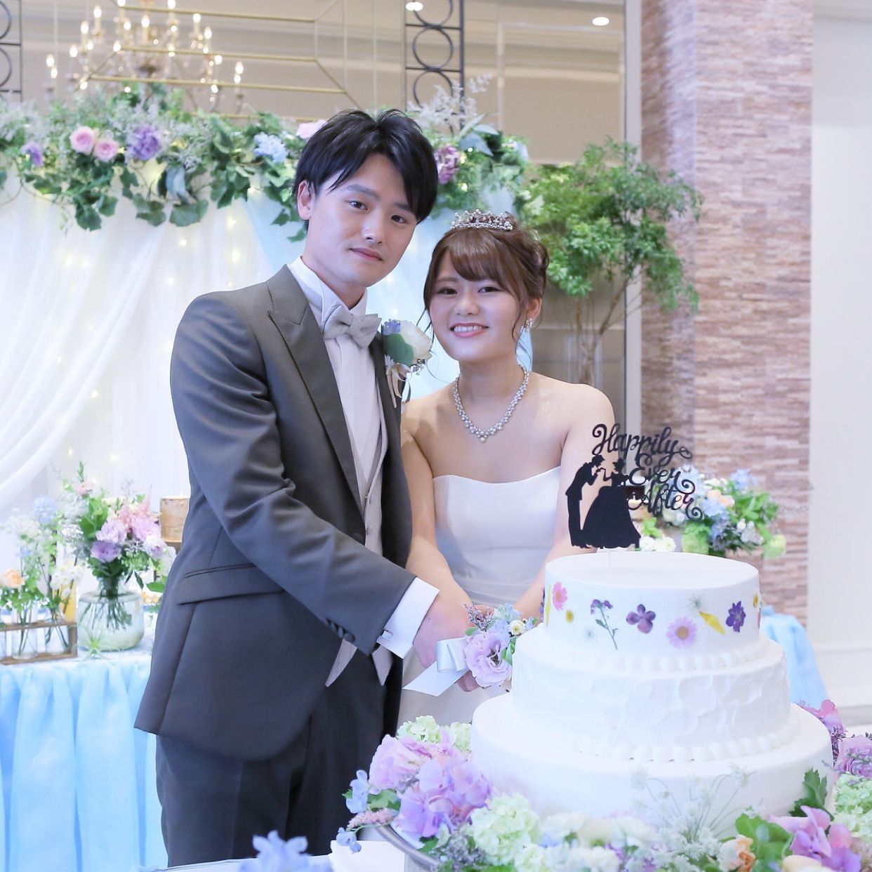 披露宴パーティのカバー写真