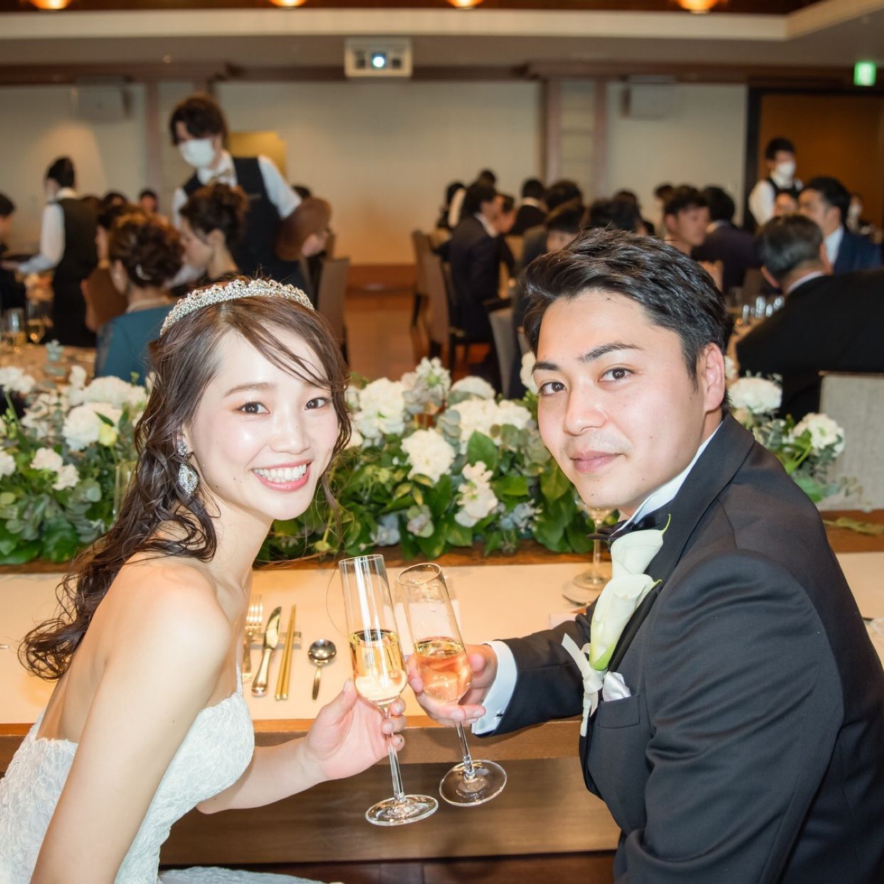 披露宴パーティのカバー写真