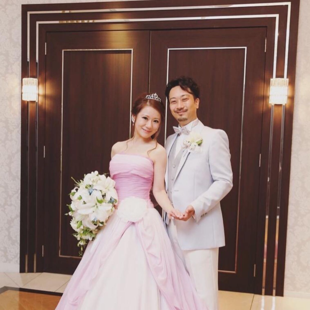 披露宴パーティのカバー写真