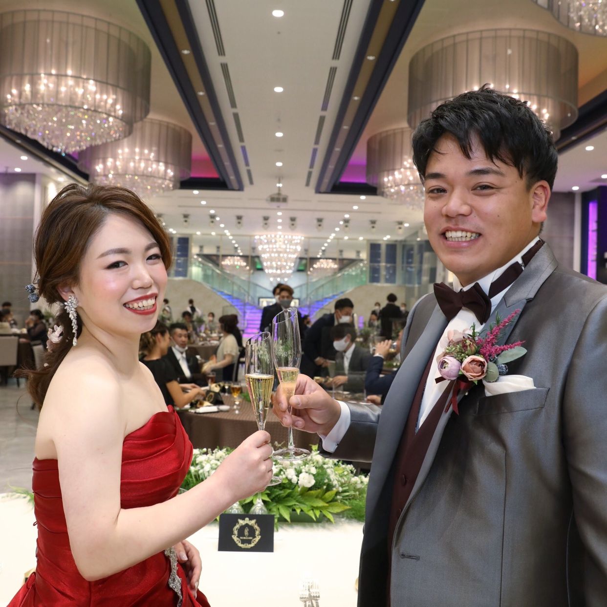 披露宴パーティのカバー写真