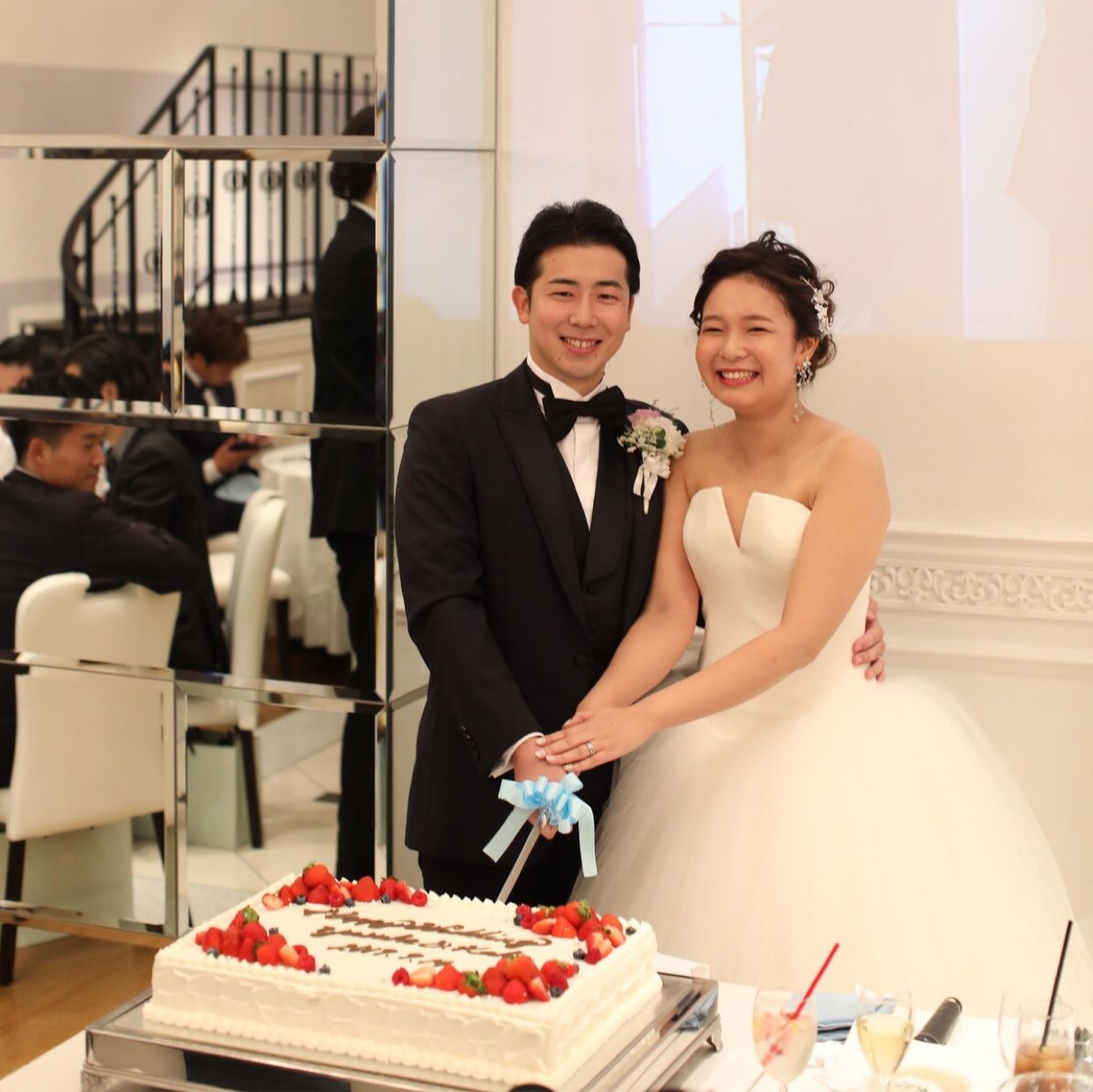 披露宴パーティのカバー写真