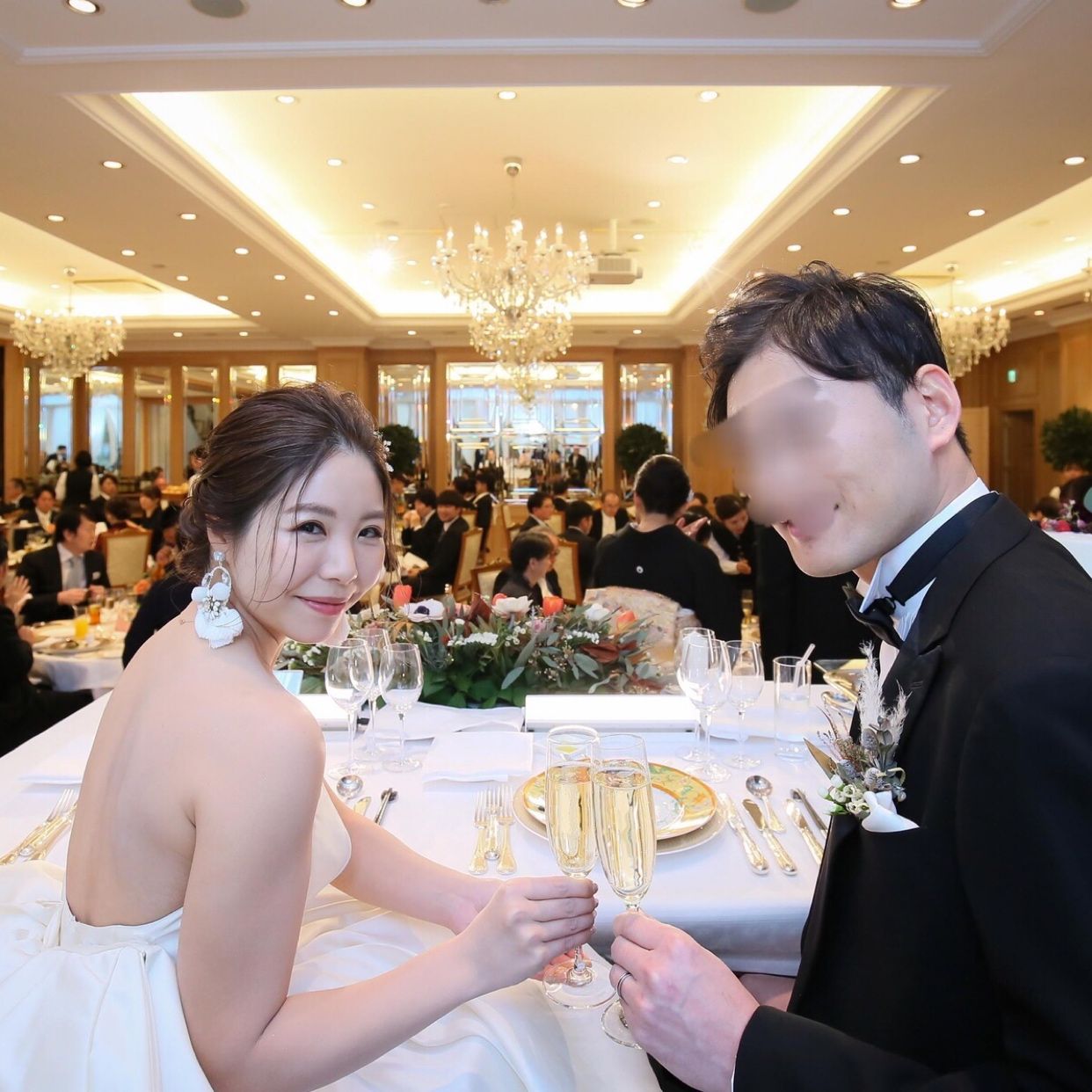 披露宴パーティのカバー写真