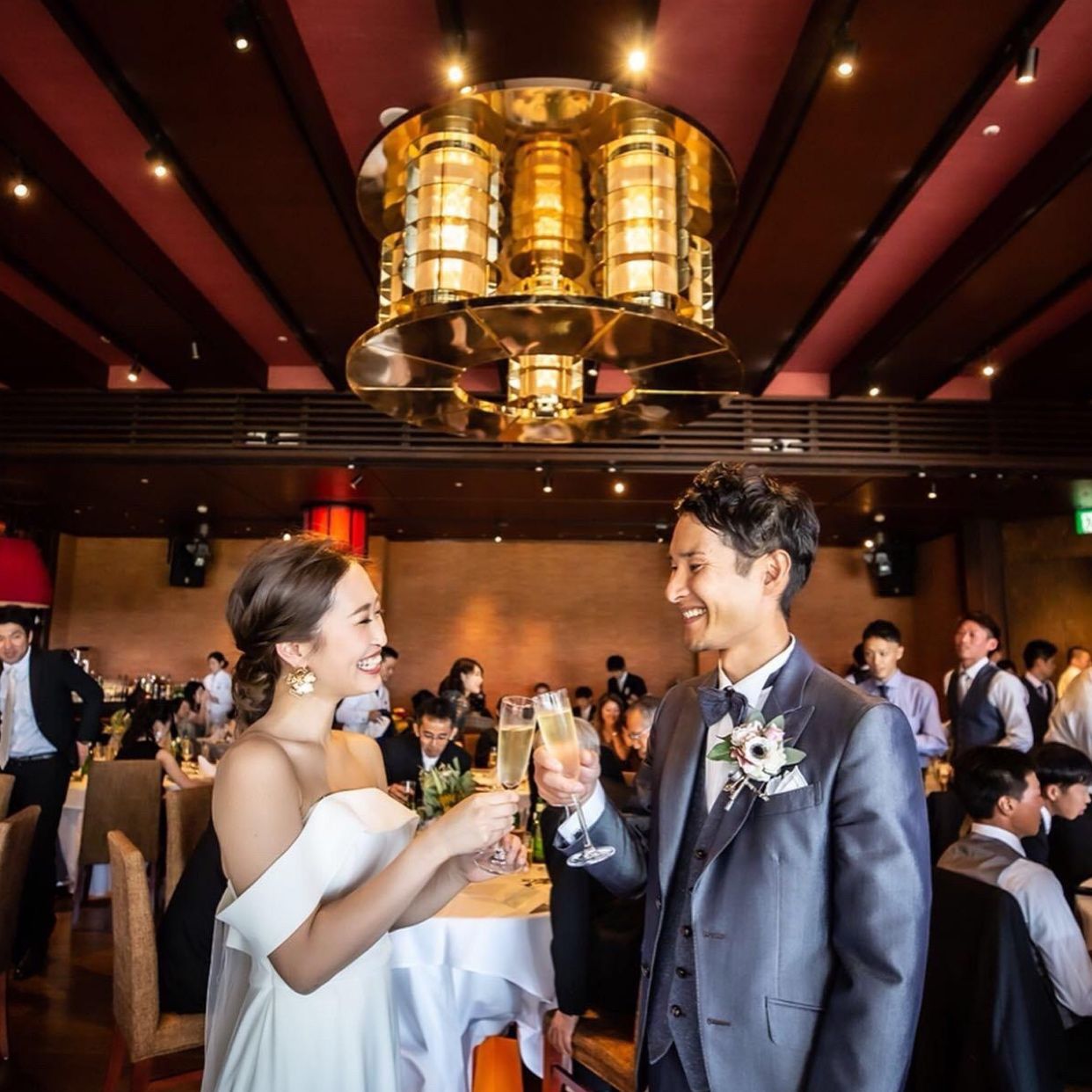 披露宴パーティのカバー写真